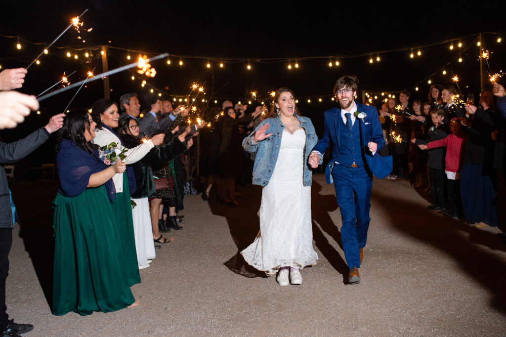 wedding send off tips for grand exit sparkler exit