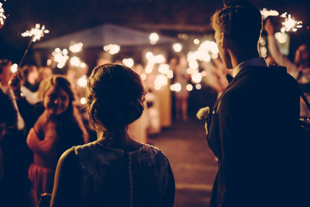 wedding send off tips for grand exit sparkler exit