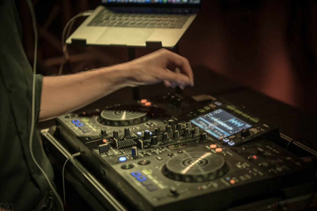 DJs in Scottsdale AZ